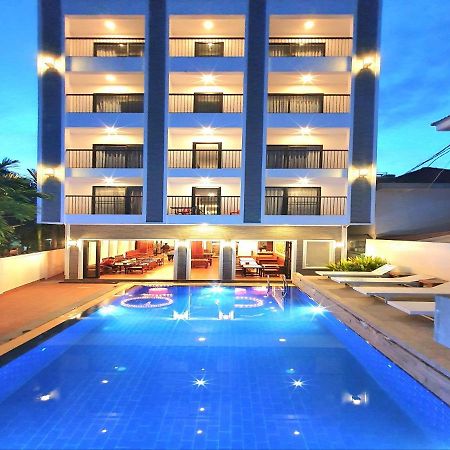 Darling Pub Hostel Siem Reap Bagian luar foto
