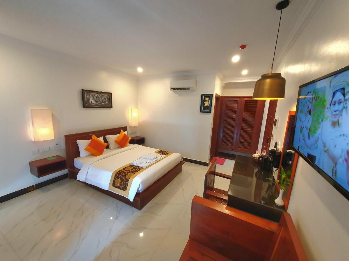 Darling Pub Hostel Siem Reap Bagian luar foto