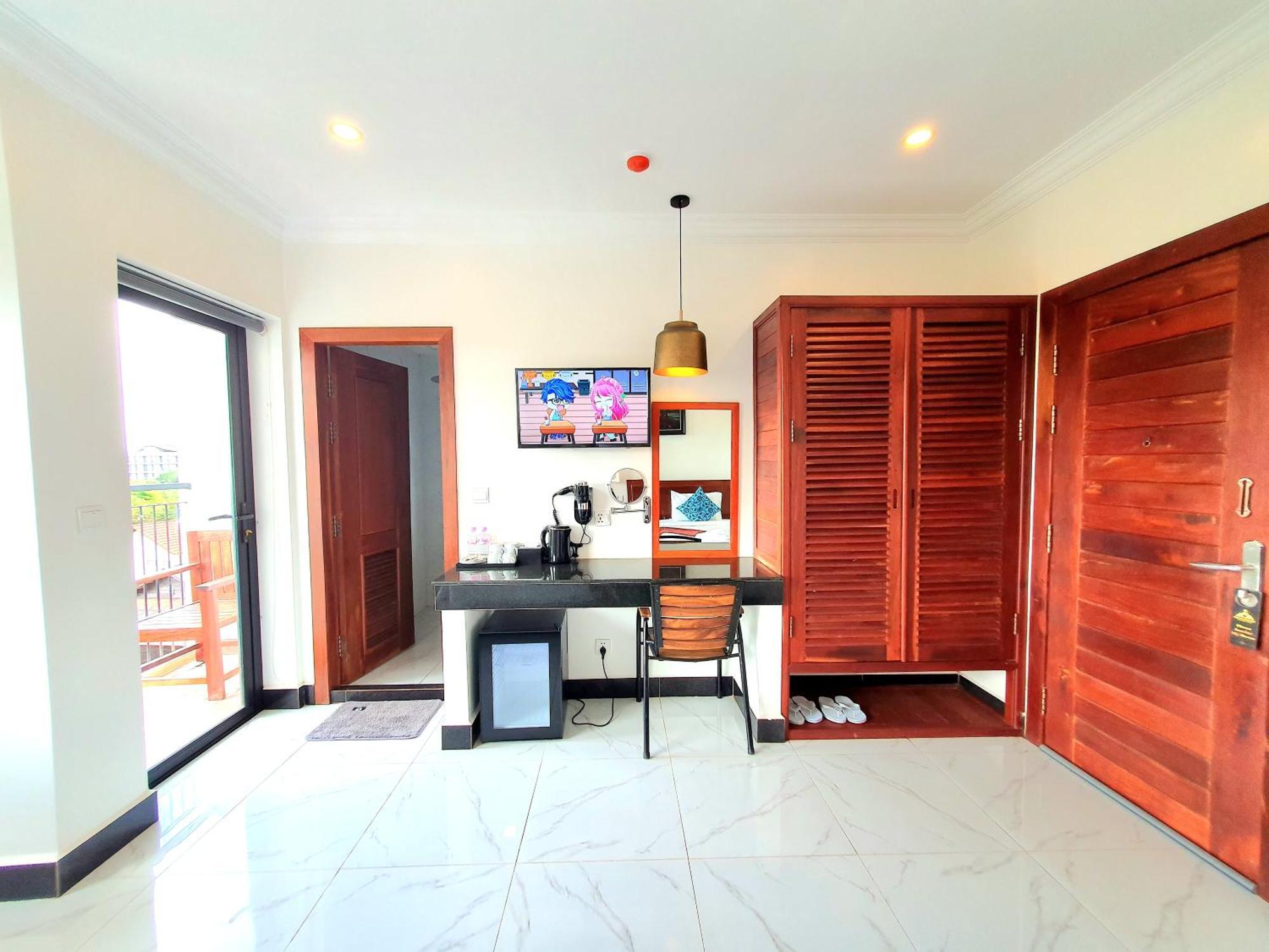 Darling Pub Hostel Siem Reap Bagian luar foto