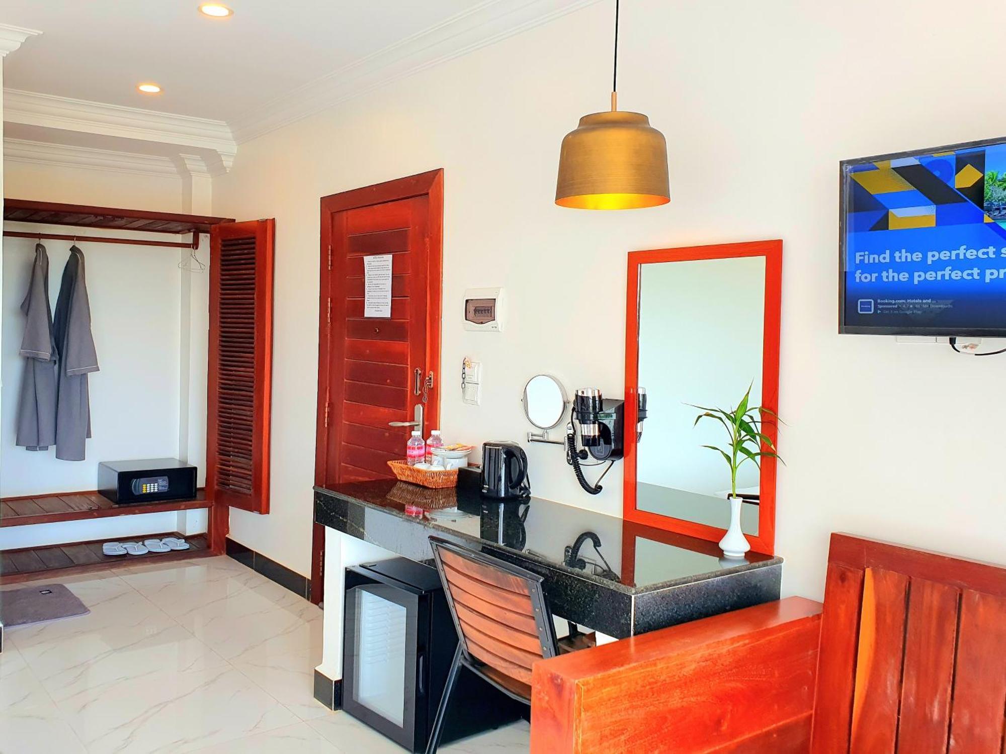 Darling Pub Hostel Siem Reap Bagian luar foto