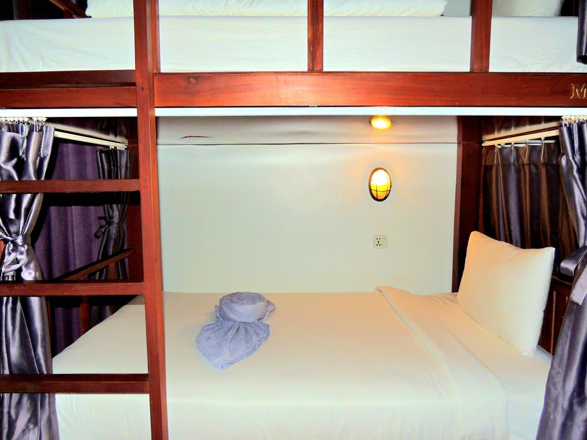 Darling Pub Hostel Siem Reap Bagian luar foto